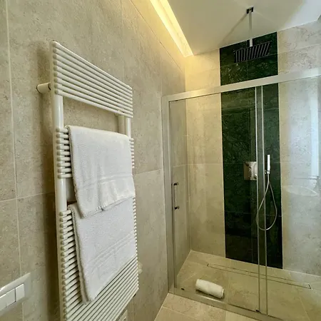 Pensión Anno13suites 4*